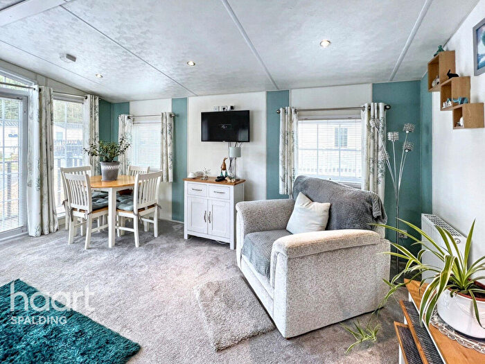 2 Bedroom Park Home For Sale In Silverhill Holiday Park, Lutton Gowts, PE12