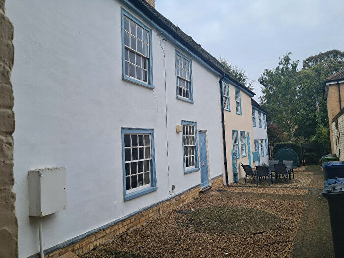 2 Bedroom Terraced House To Rent In Pump Court, Huntingdon, Cambridgeshire, PE29