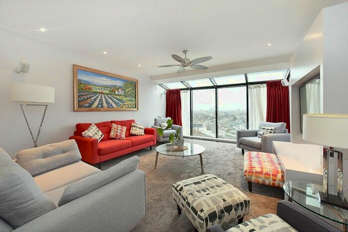 3 Bedroom Flat To Rent In Cromwell Road, South Kensington, SW7