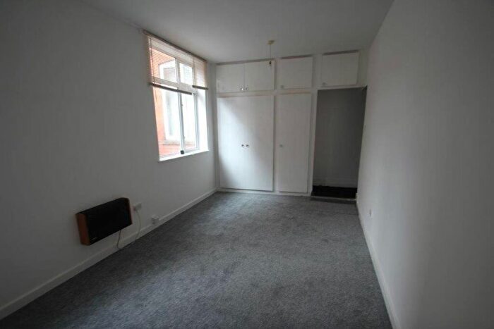 Studio To Rent In Fosse Road South, Leicester, LE3