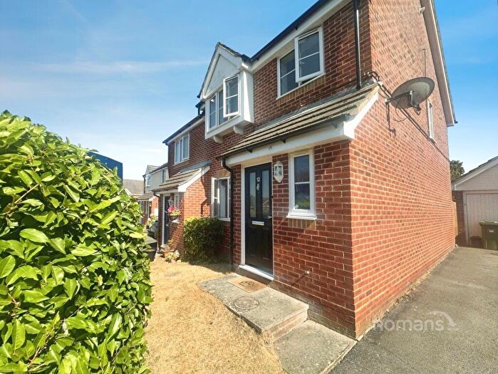 3 Bedroom Semi-Detached House To Rent In Munday Court, Binfield, Bracknell, RG42