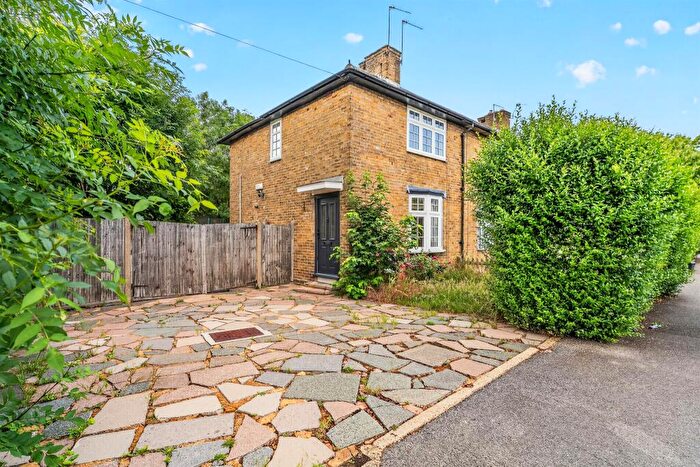 2 Bedroom End Of Terrace House For Sale In Hunston Road, Morden, SM4