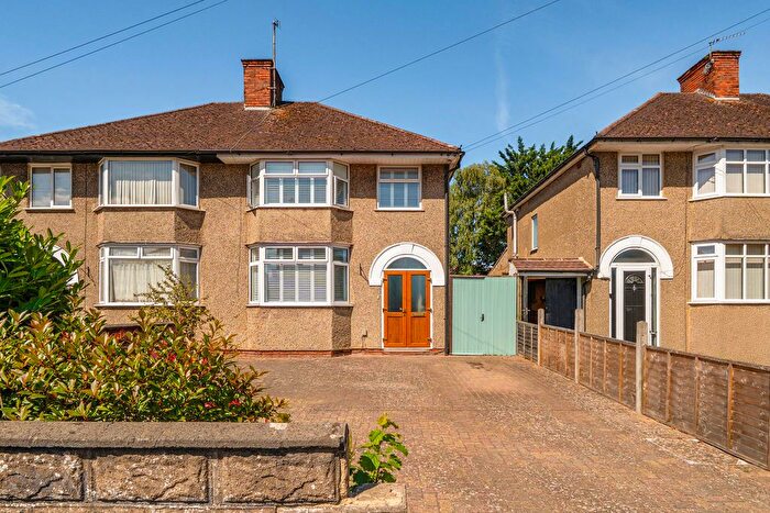 3 Bedroom Semi-Detached House For Sale In Littlemore Road, Oxford, OX4