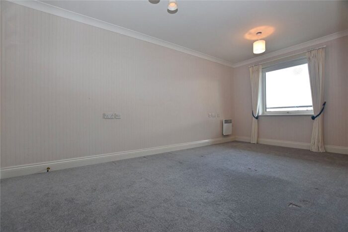 2 Bedroom Flat For Sale In Coal Orchard, Taunton, Somerset, TA1