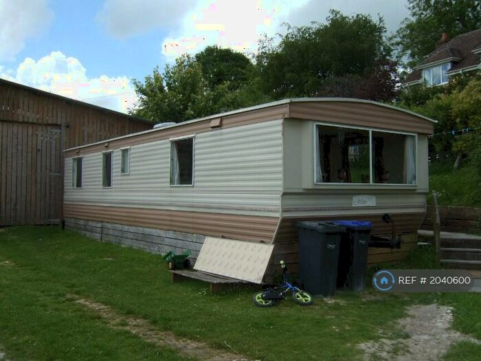 3 Bedroom Mobile Home To Rent In Tytherley Road, Salisbury, SP5