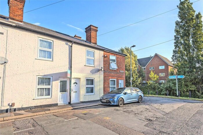 2 Bedroom Terraced House To Rent In Lower Brook Street, Reading, Berkshire, RG1