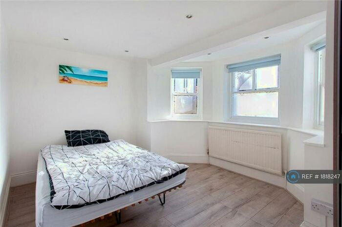 4 Bedroom Maisonette To Rent In Thistlewaite Road, London, E5
