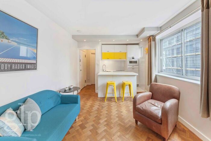 Flat To Rent In Fulham Road, Chelsea, SW10