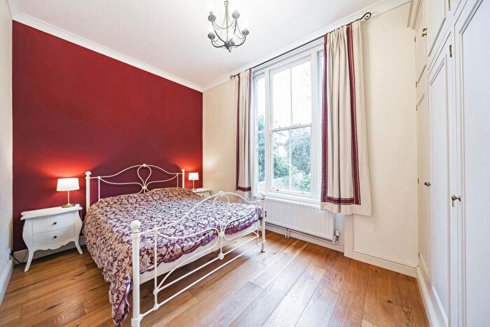 2 Bedroom Flat For Sale In Cintra Park, Crystal Palace, SE19