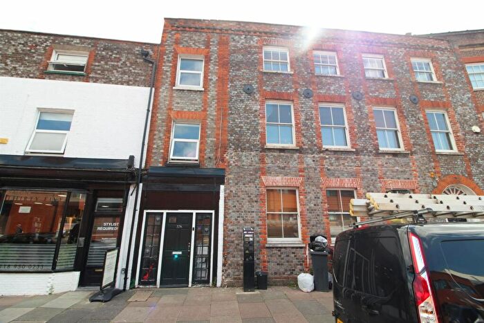 2 Bedroom Apartment To Rent In Castle Street, Reading, RG1