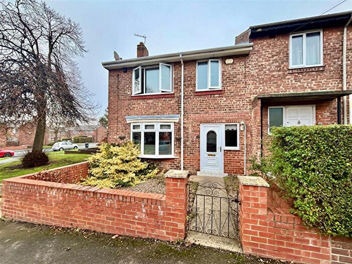 2 Bedroom Semi Detached House For Sale In Wakenshaw Road, Gilesgate, Durham, DH1