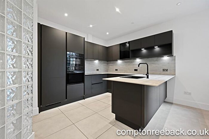 3 Bedroom Flat To Rent In Lauderdale Mansions, Maida Vale, W9