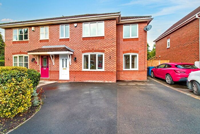 4 Bedroom Semi-Detached House To Rent In Bardney Avenue, Golborne, WA3