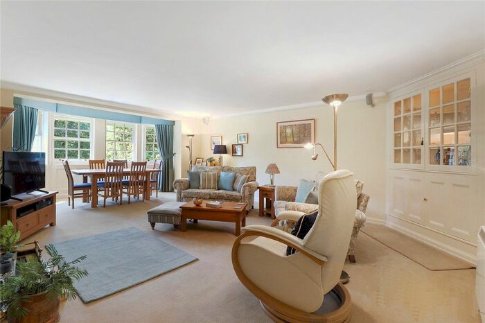 3 Bedroom Flat For Sale In Church Street, Shoreham, Sevenoaks, Kent, TN14