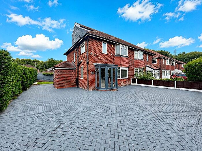 4 Bedroom Semi-Detached House For Sale In Merston Drive, East Didsbury, M20