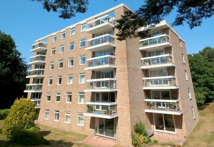 2 Bedroom Flat To Rent In Harbour Prospect, Hurst Hill, Lilliput, BH14