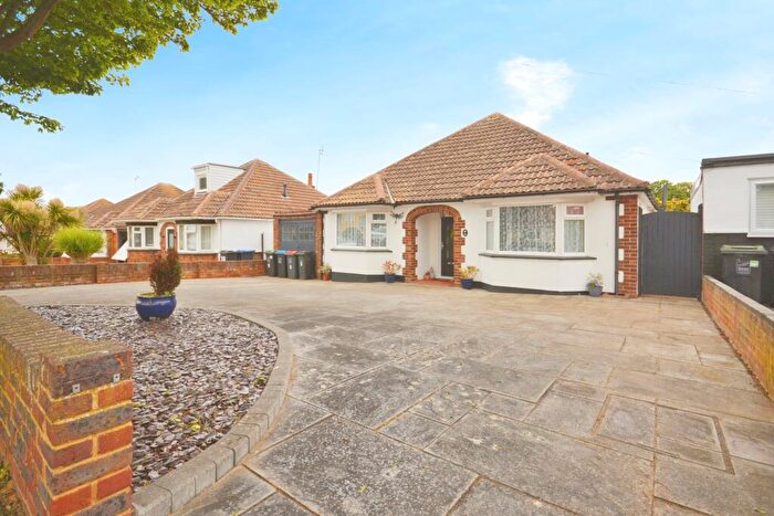 3 Bedroom Detached Bungalow For Sale In West Park Avenue, Margate, CT9