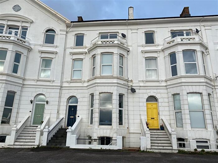 2 Bedroom Flat For Sale In Morton Crescent, Exmouth, EX8