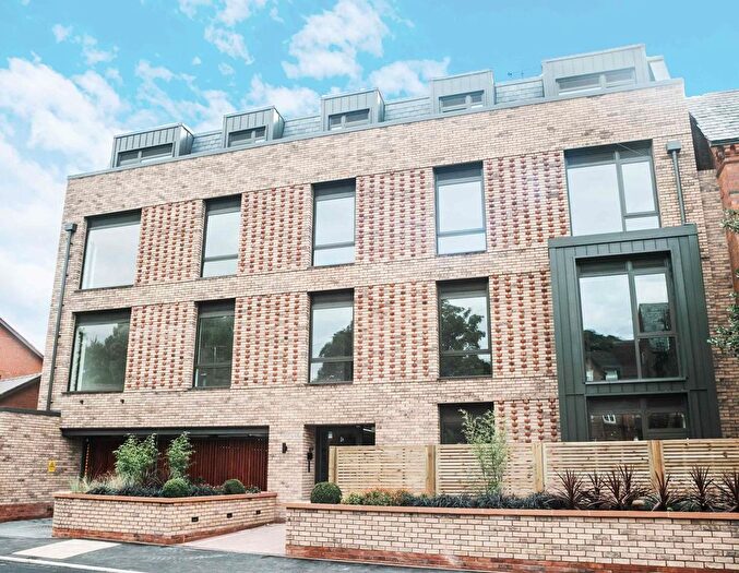 1 Bedroom Flat To Rent In Swinbourne Grove, Manchester, M20