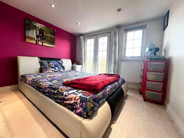 3 Bedroom Terraced House For Sale In Jedburgh Road, E13
