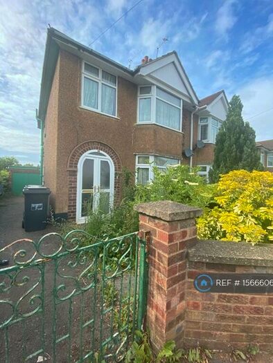 3 Bedroom Semi-Detached House To Rent In Stockwood Drive, Corby, NN17