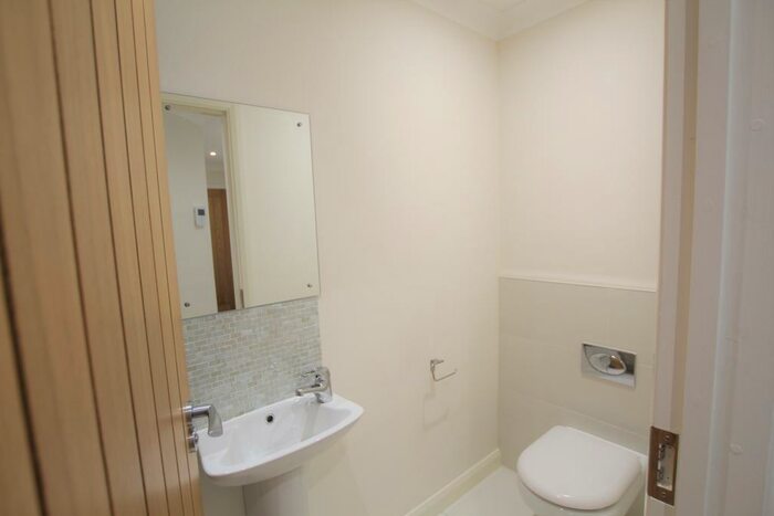 1 Bedroom Flat To Rent In Wayside Court, (), Horley, RH6