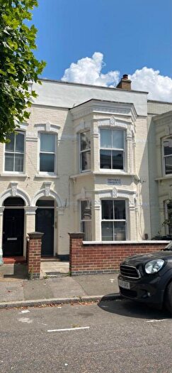 1 Bedroom Flat To Rent In Chippendale Street, London, E5