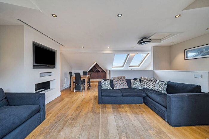 3 Bedroom Maisonette To Rent In Goldhurst Terrace, South Hampstead, London, NW6