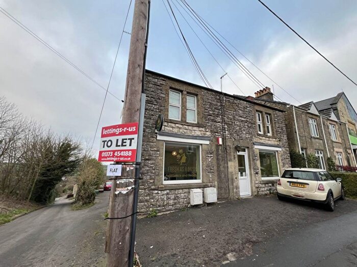 2 Bedroom Flat To Rent In Bath Road, Peasedown St John, Bath, BA2