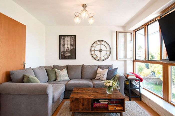 2 Bedroom Apartment To Rent In The Quadrant, Barleyfields, Bristol, BS2