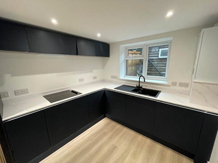 3 Bedroom House To Rent In Park Road, Ryde, PO33