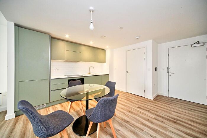 1 Bedroom Apartment To Rent In Bed Apartment Viva Court, Kimpton Road, Luton, LU2