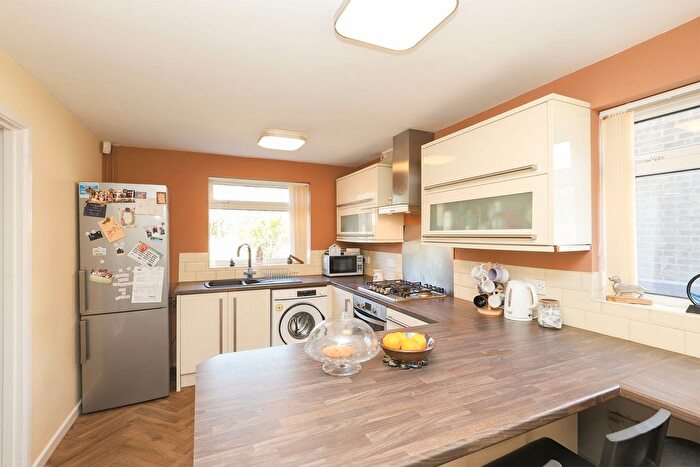 3 Bedroom Semi-detached House For Sale In Grassmoor Close, Sheffield, S12