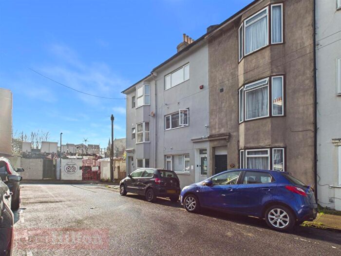 4 Bedroom House To Rent In St. Martins Place, Brighton, BN2