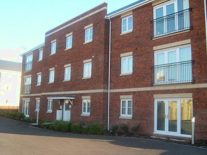 2 Bedroom Flat To Rent In Clayton Drive, Pontarddulais, Swansea., SA4