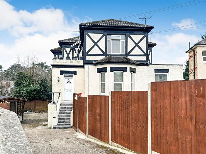 2 Bedroom Flat To Rent In Carlton Road, Bournemouth, BH1