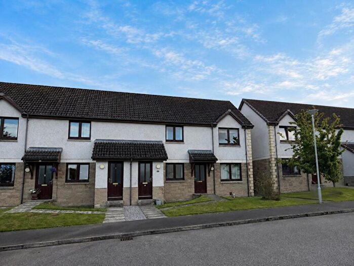 2 Bedroom Flat To Rent In Holm Dell Place, Inverness, IV2
