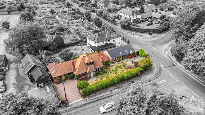 5 Bedroom Bungalow For Sale In Kiln Road, Sherborne St. John, RG24