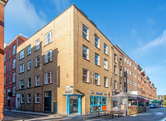 3 Bedroom Flat To Rent In Leather Lane, Hatton Gardens, Chancery Lane, Holborn, Farringdon, EC1N