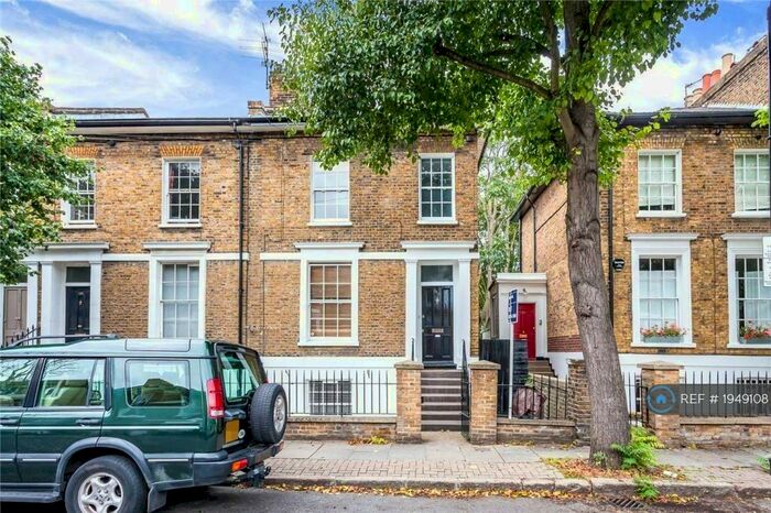 2 Bedroom Flat To Rent In Downham Road, London, N1