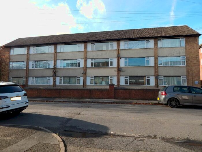 2 Bedroom Flat To Rent In Warwick Road, Batley, WF17