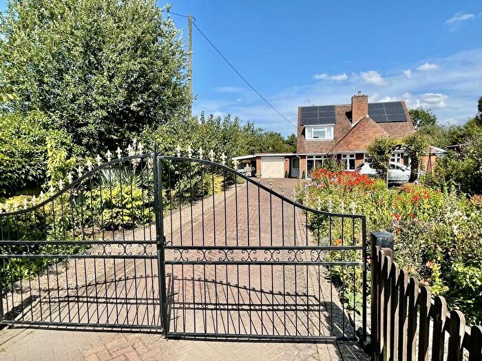 3 Bedroom Detached House For Sale In Quadring Road, Gosberton, PE11