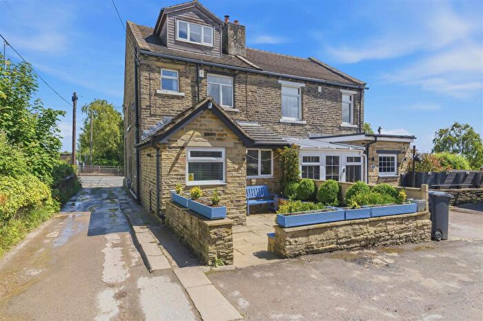 2 Bedroom End Of Terrace House For Sale In , Broad Oak Lane, Brighouse, West Yorkshire, HX3