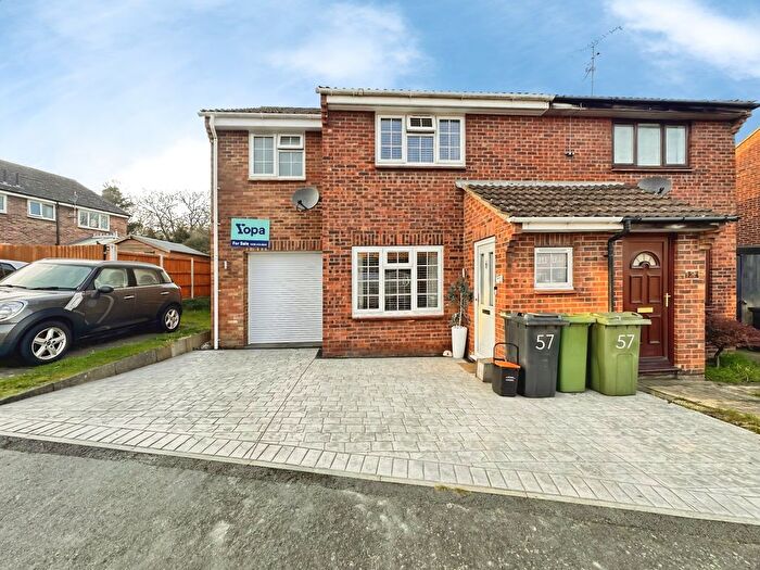 3 Bedroom Semi Detached House For Sale In Foxden Drive, Downswood, Maidstone, ME15