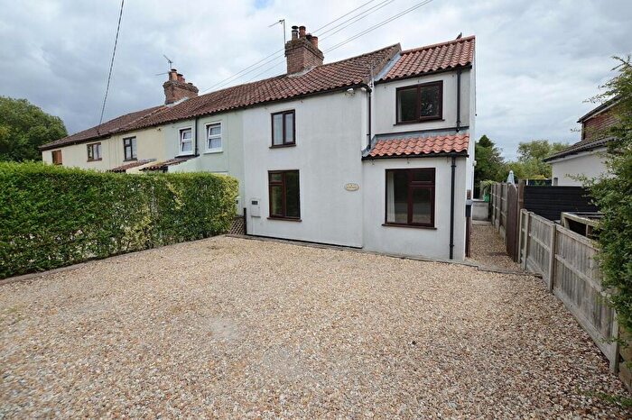 2 Bedroom End Of Terrace House For Sale In Blackwell Row, Roughton Road, Kirkby-On-Bain, LN10