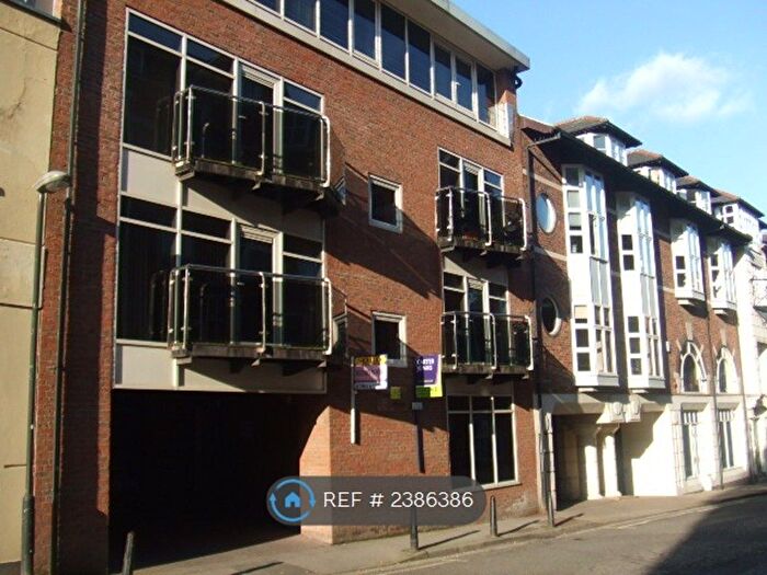2 Bedroom Flat To Rent In Fetter Lane, York, YO1