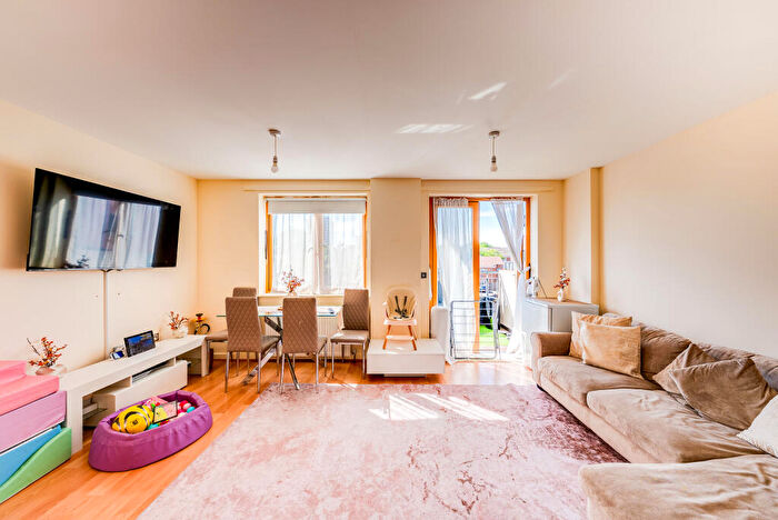 1 Bedroom Flat For Sale In Umbriel Place, London, E13