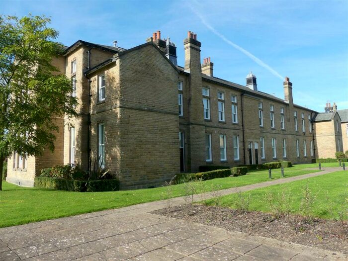 2 Bedroom Apartment To Rent In Litton Court, Menston, LS29