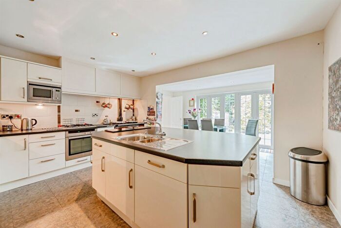 5 Bedroom Detached House For Sale In Holtye Road, East Grinstead, RH19