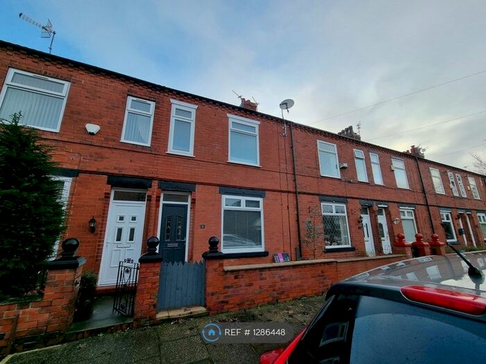 3 Bedroom Terraced House To Rent In Kensington Grove, Denton, Manchester M34